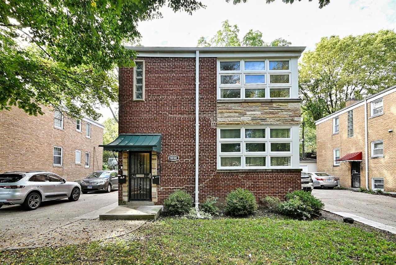 8233 Lake St., River Forest, IL 60305
