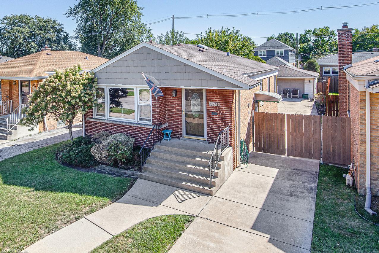 3851 W 108th Pl., Chicago, IL 60655