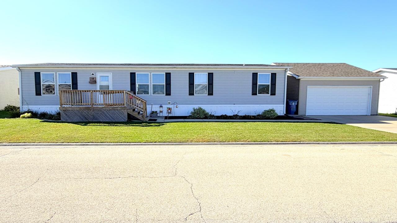 58 St Pauls Dr., Bourbonnais, IL 60914