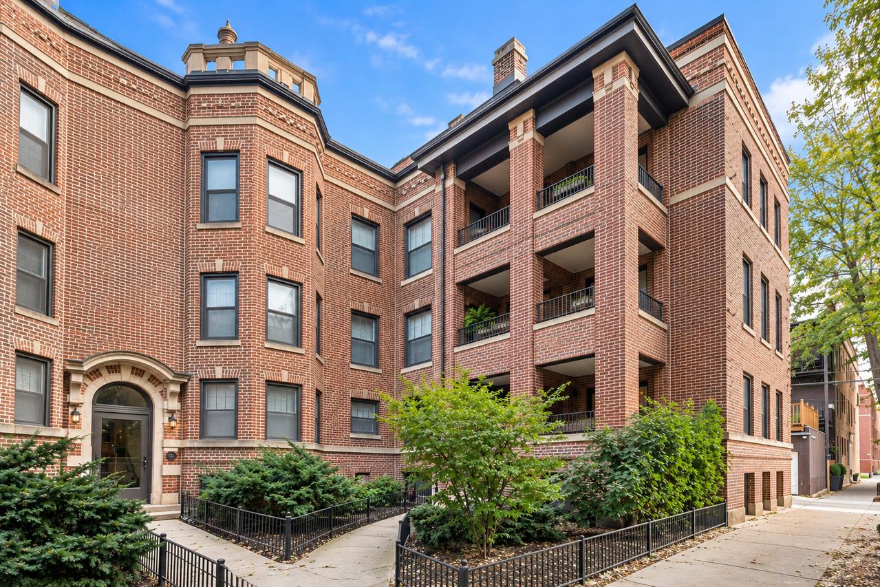 914 W Schubert Ave. #1, Chicago, IL 60614