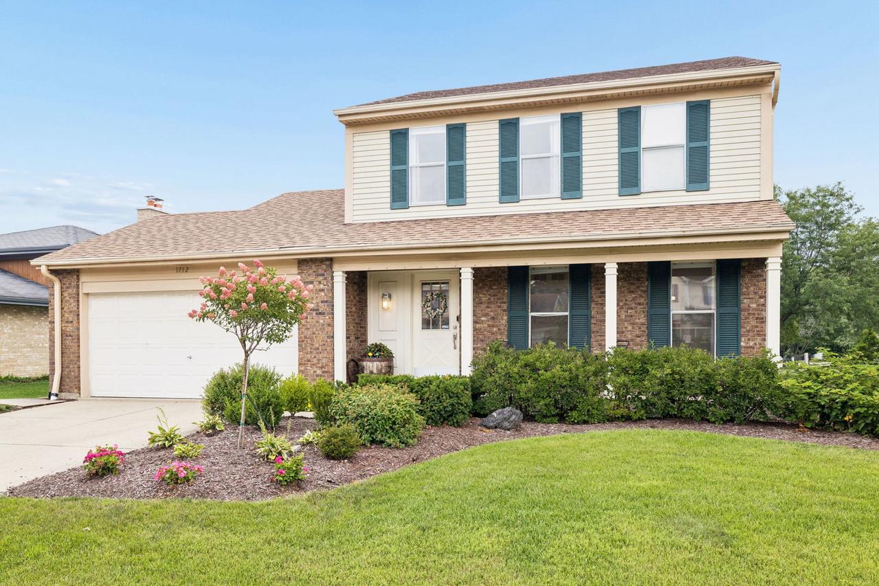 1712 Borman Pl., Downers Grove, IL 60516