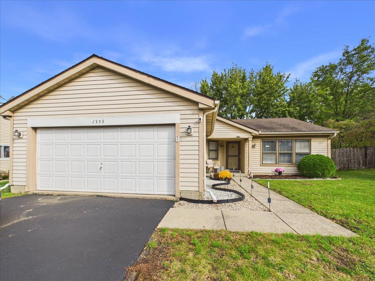 1353 Fountain Green Dr., Crystal Lake, IL 60014