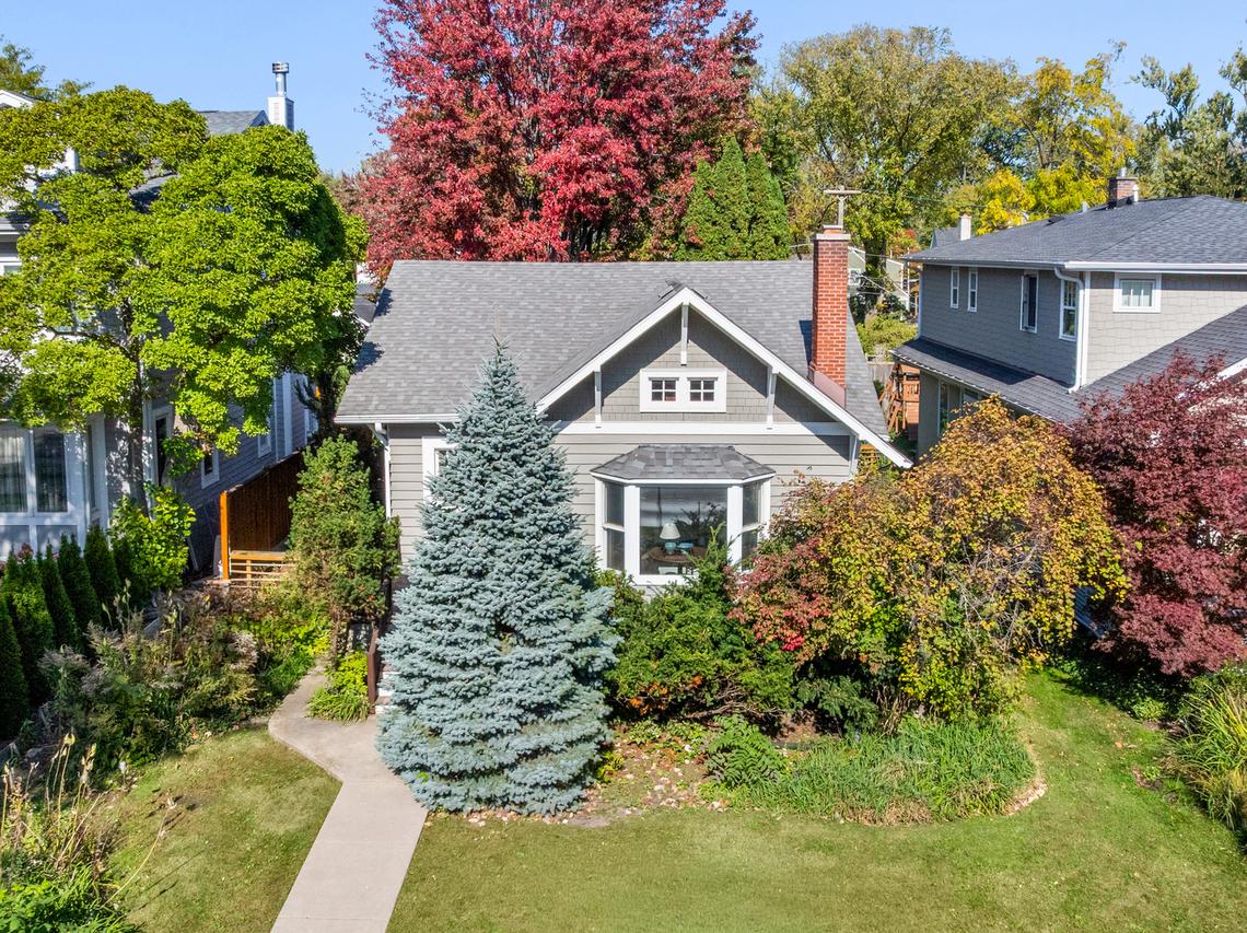 1620 Lake Ave., Wilmette, IL 60091