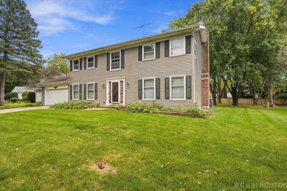910 Redwing Dr., Geneva, IL 60134
