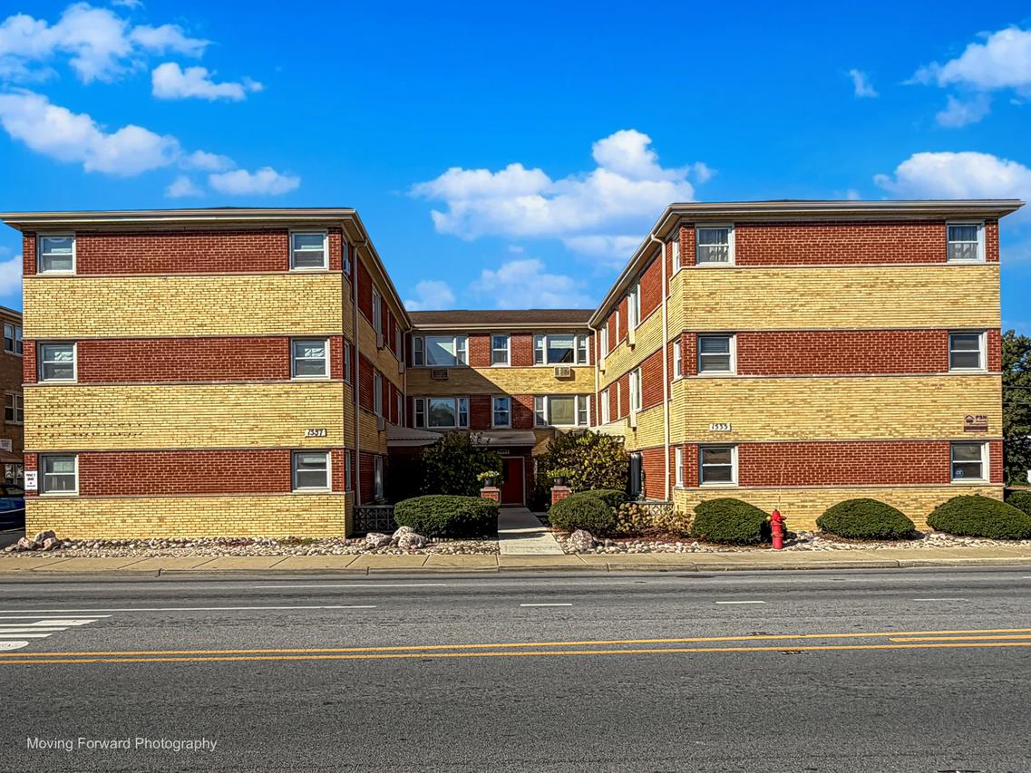1537 S Harlem Ave. #1E, Forest Park, IL 60130