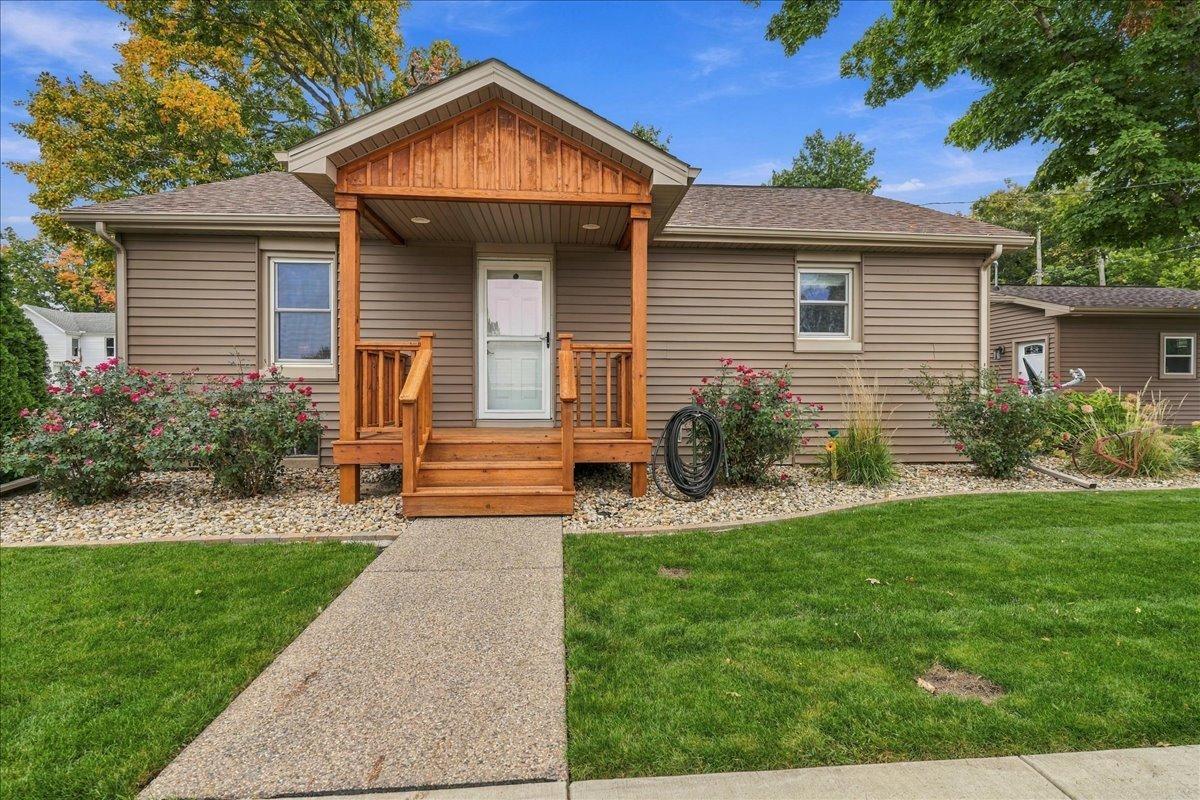 209 N Sherman St., Danvers, IL 61732
