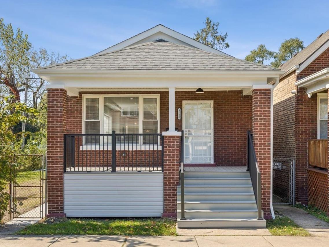 9240 S Greenwood Ave., Chicago, IL 60619