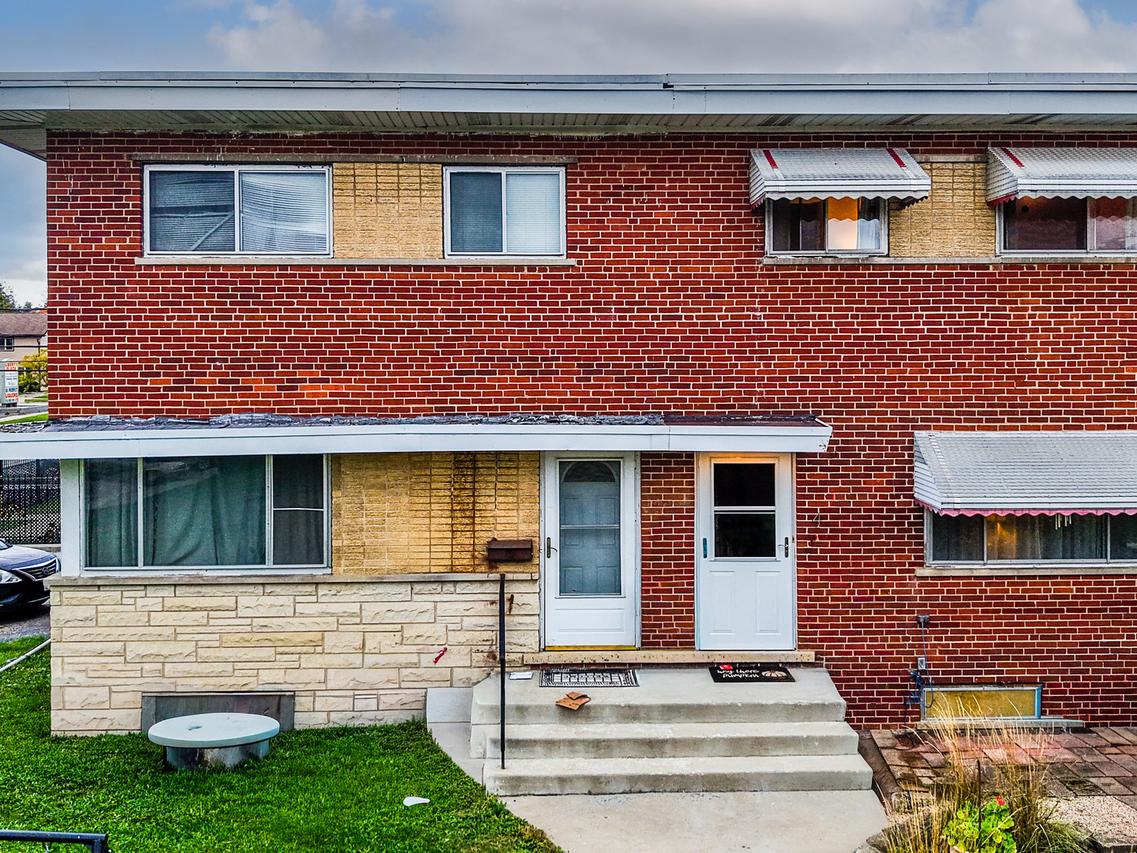 4 E Judith Ann Dr., Mount Prospect, IL 60056