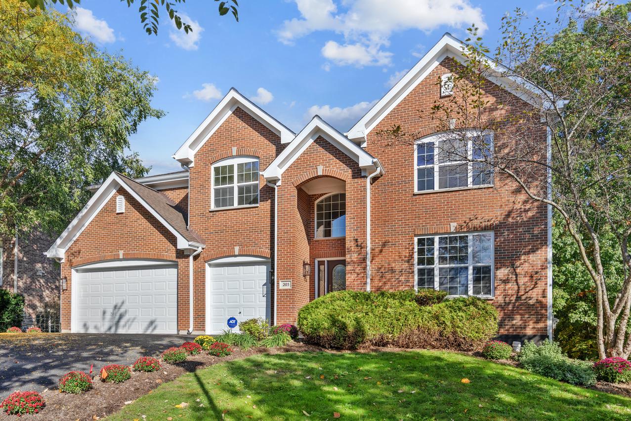 205 Regency Dr., Bartlett, IL 60103
