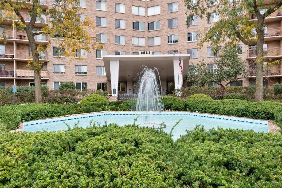 6833 N Kedzie Ave. #809, Chicago, IL 60645