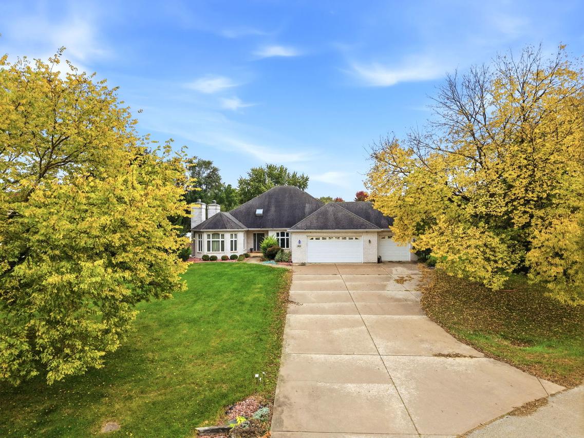 365 E Pine Meadow Ct., Morris, IL 60450