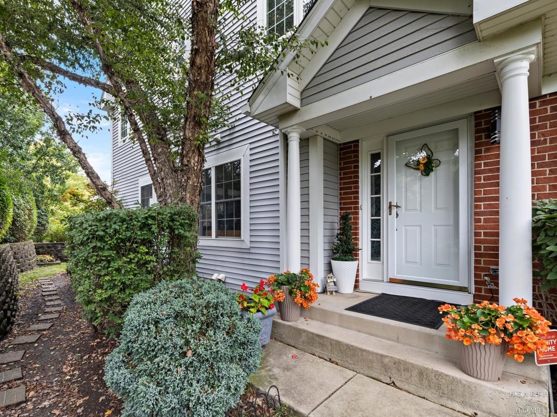 1024 N Earls Ct., Palatine, IL 60067
