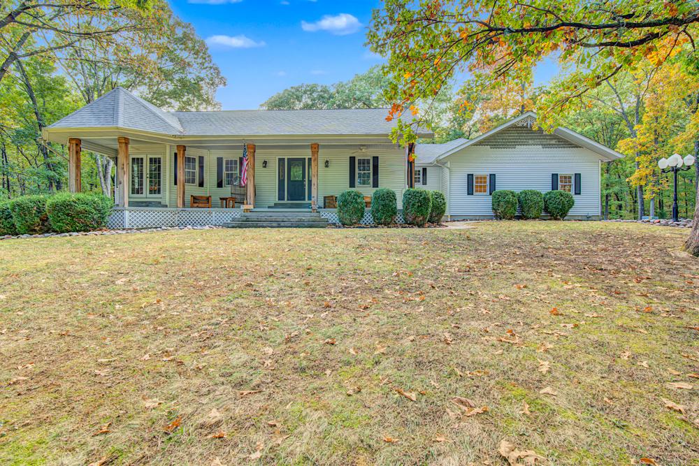 16555 N Mccauley Ln., Mt Vernon, IL 62864