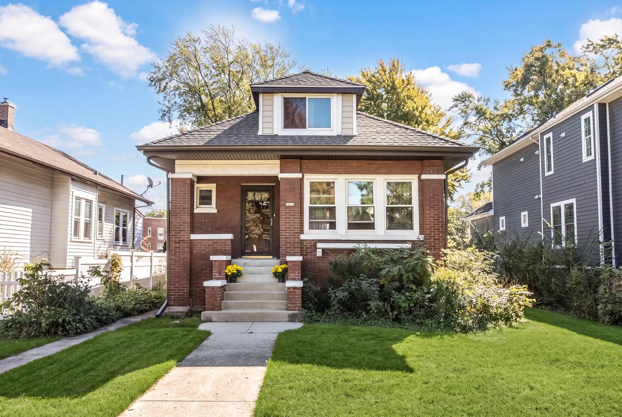 5685 N New Hampshire Ave., Chicago, IL 60631