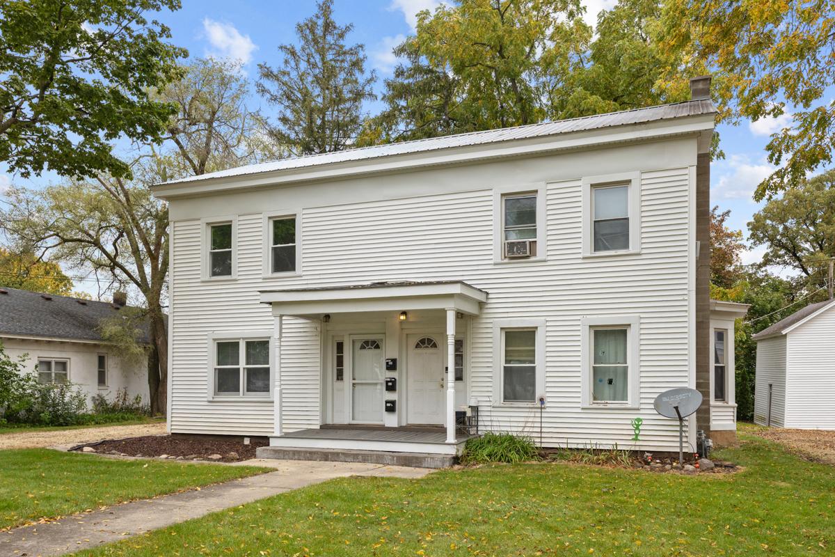 322/324 W. Washington Str W Washington St., Marengo, IL 60152