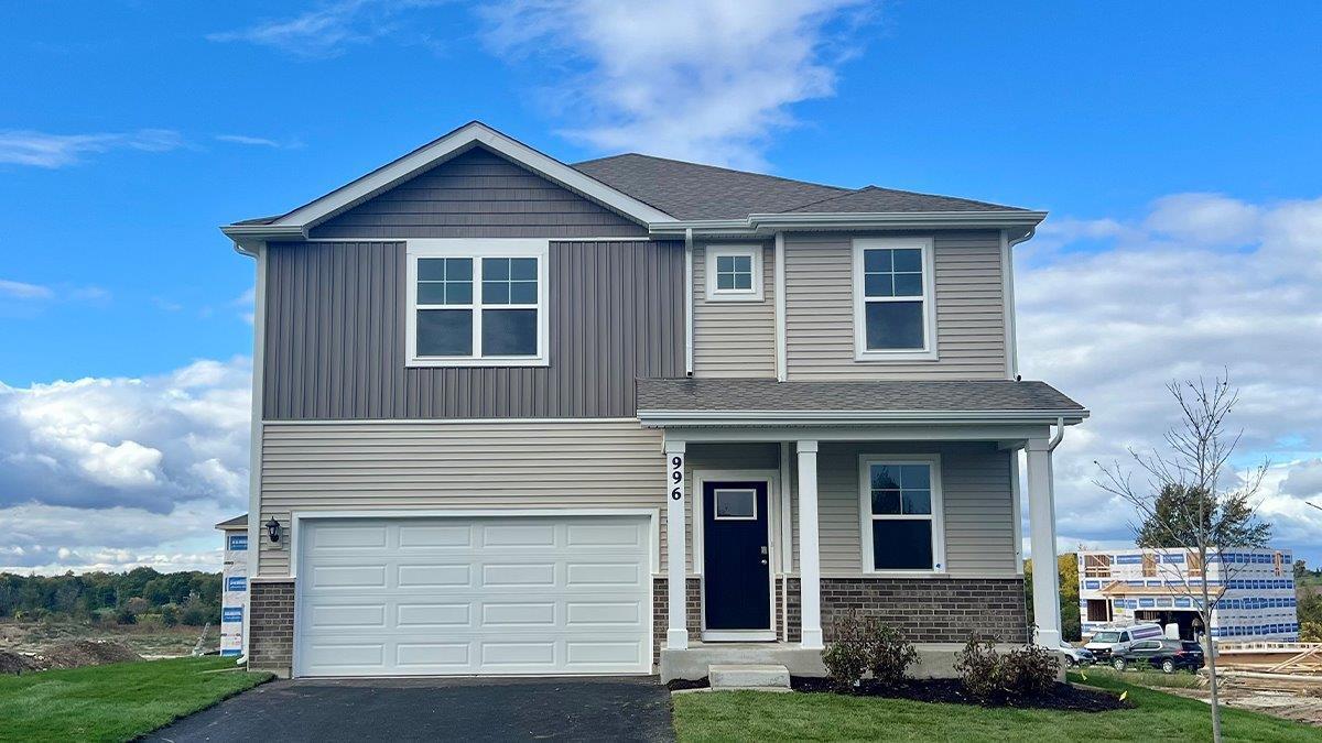 996 Sapphire Ln., Montgomery, IL 60538