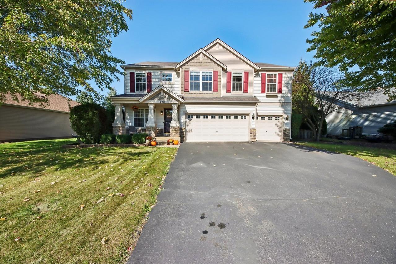 250 Sparrow Dr., Woodstock, IL 60098