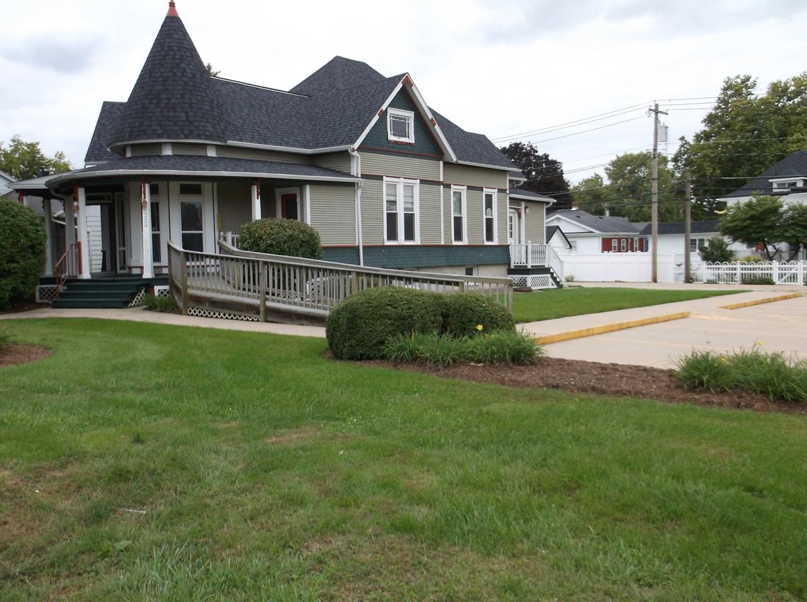 324 N Main St., Princeton, IL 61356