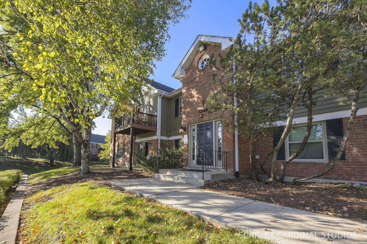 1344 Mc Dowell Rd. #203, Naperville, IL 60563