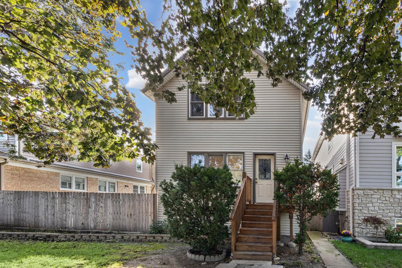 5122 N Lotus Ave., Chicago, IL 60630