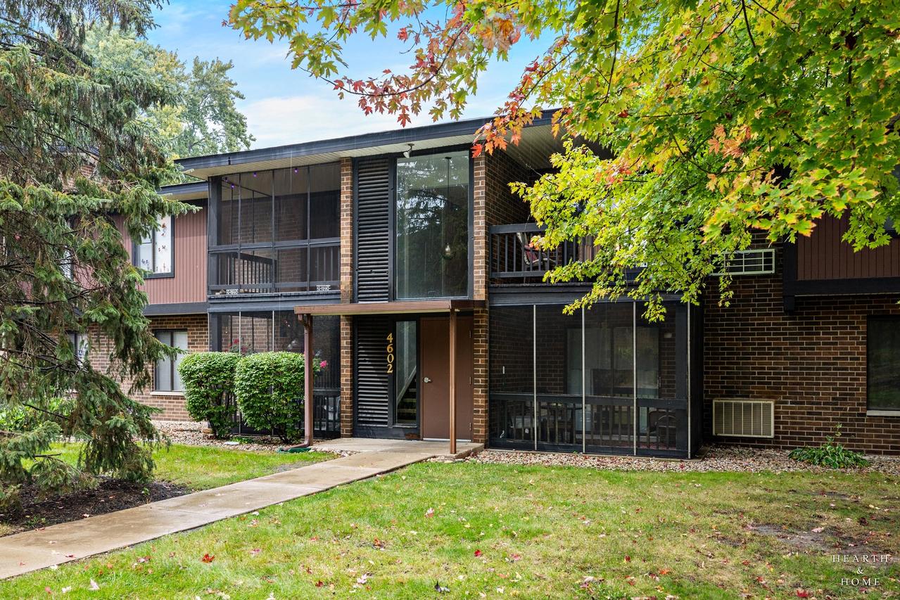 4602 W Northfox Ln. #6, Mchenry, IL 60050