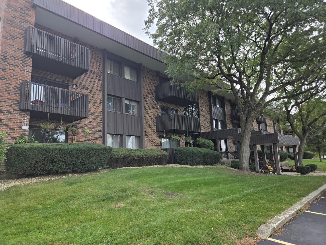 1504 Woodbridge Rd. #3C, Joliet, IL 60436