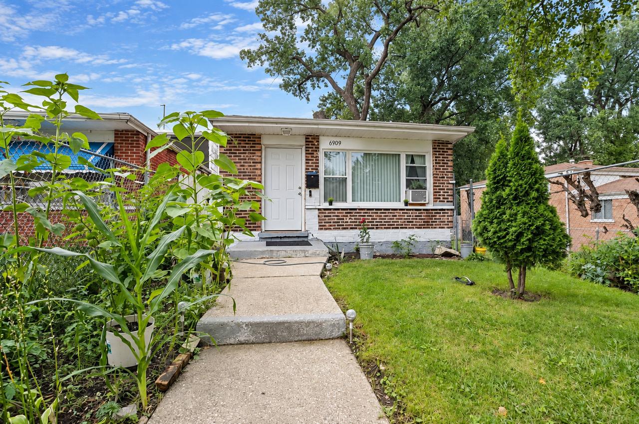 6909 S Ada St., Chicago, IL 60636