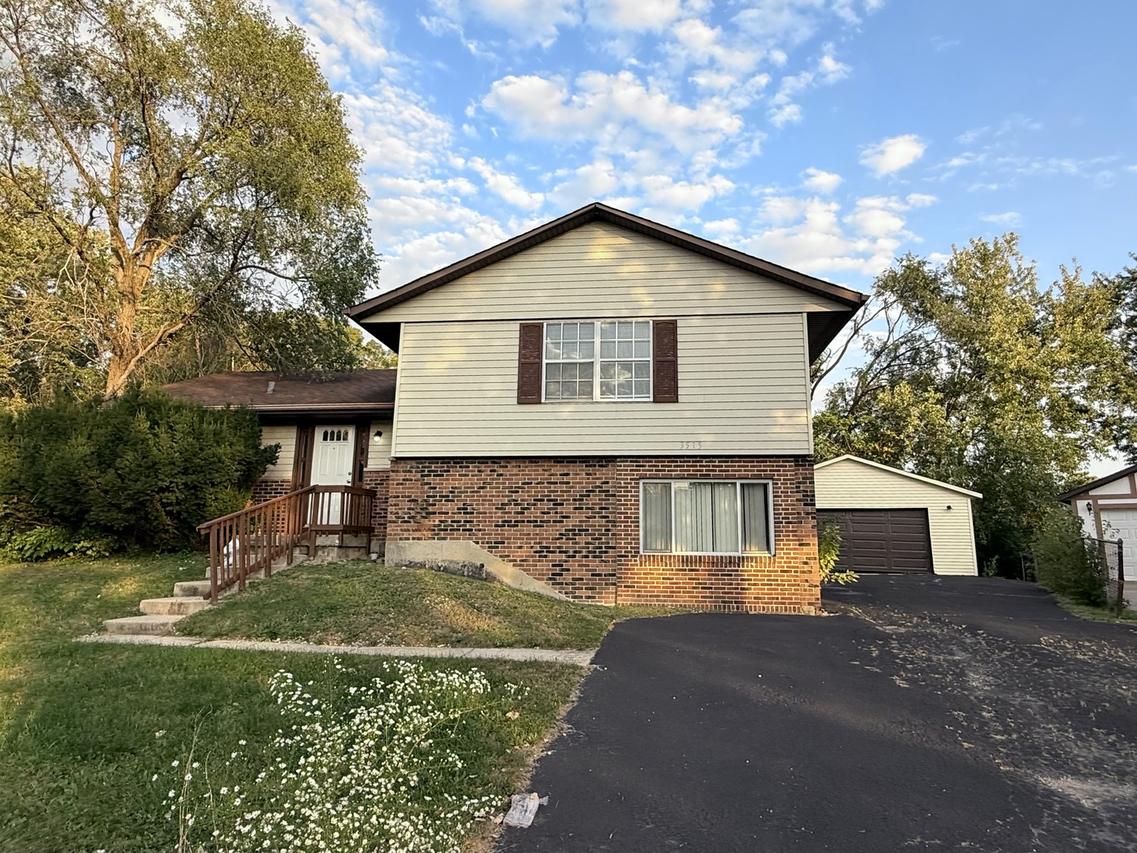 3515 Bordeaux Ct., Hazel Crest, IL 60429