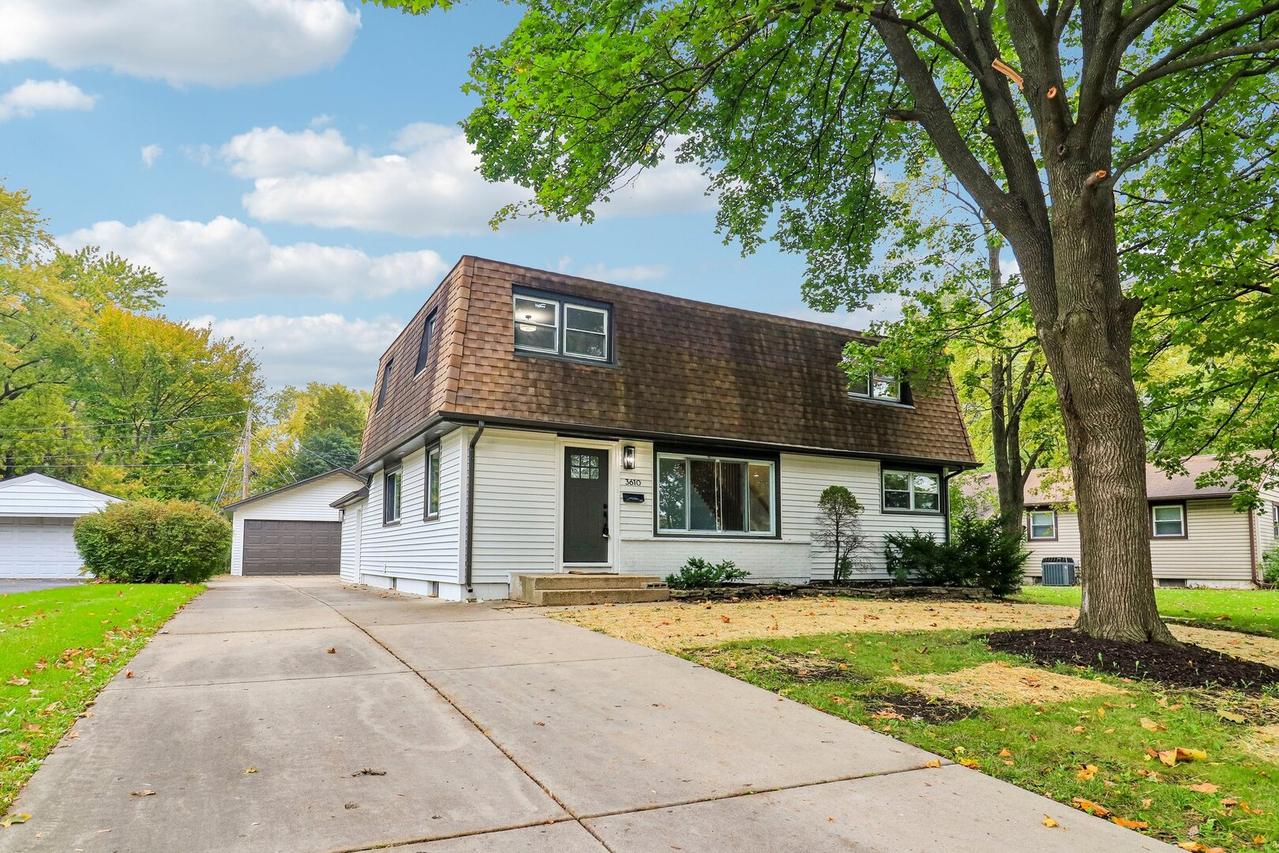 3610 Pheasant Dr., Rolling Meadows, IL 60008