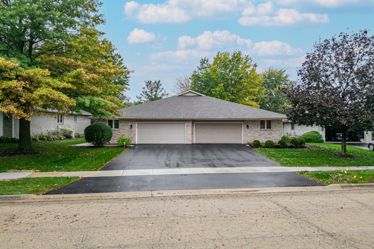 1238 N Crest, Rockford, IL 61107