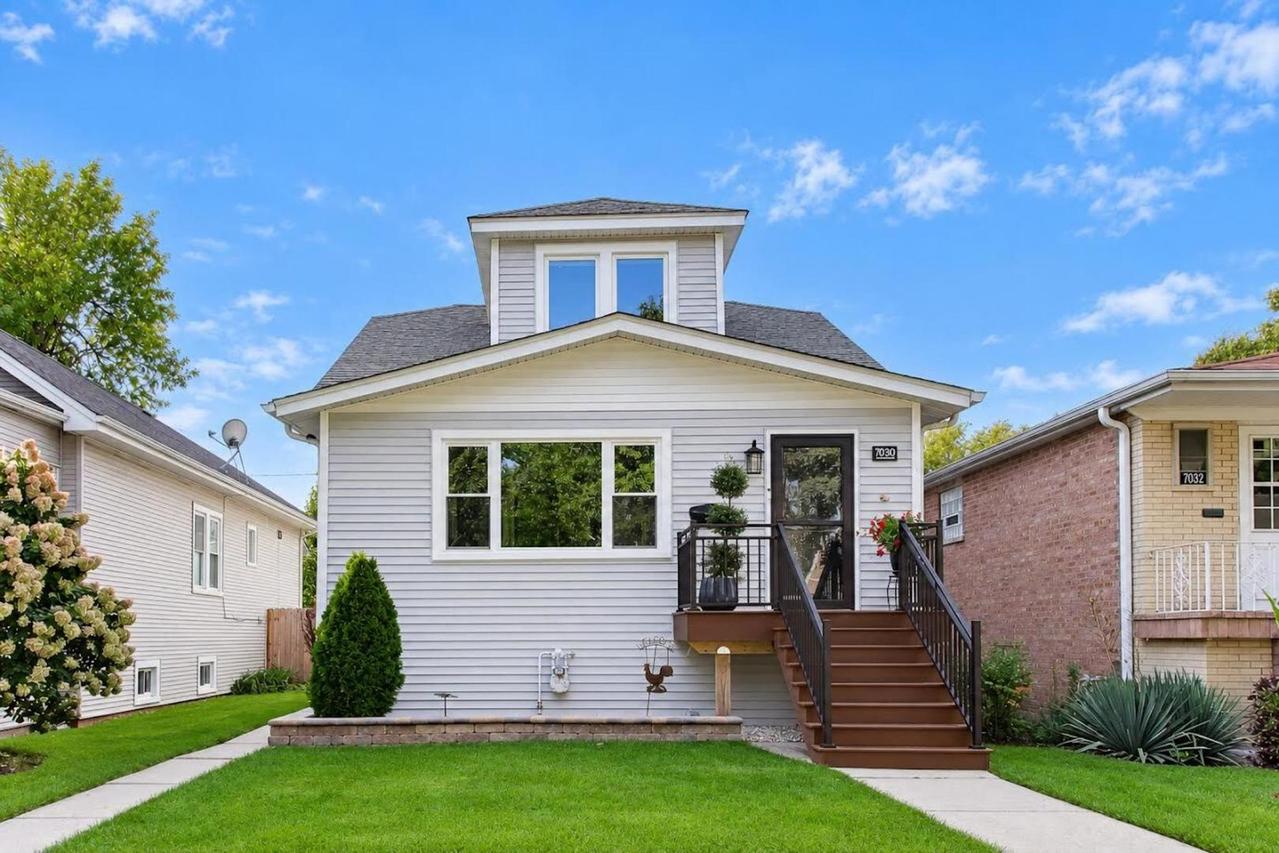 7030 N Overhill Ave., Chicago, IL 60631