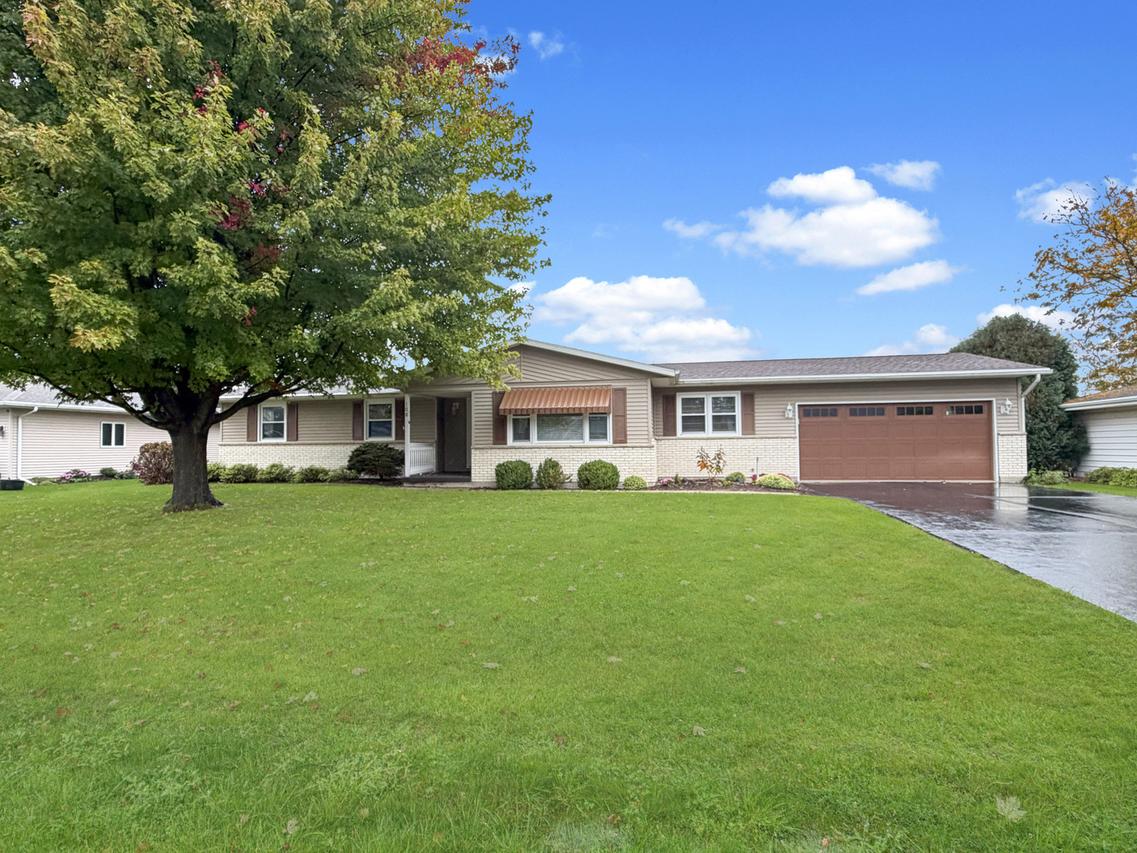 108 W Meadows Ct., Forreston, IL 61030