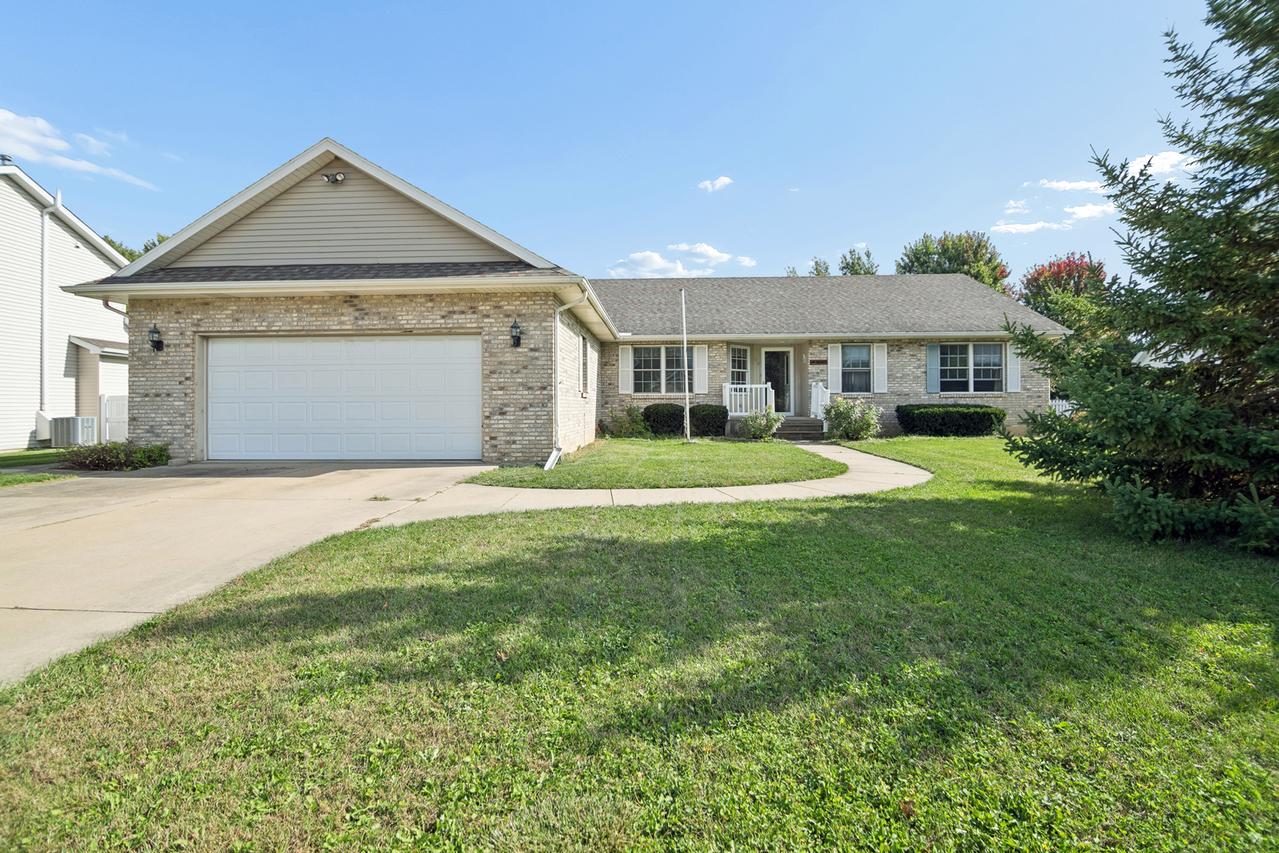 578 Turnberry Dr., Bourbonnais, IL 60914