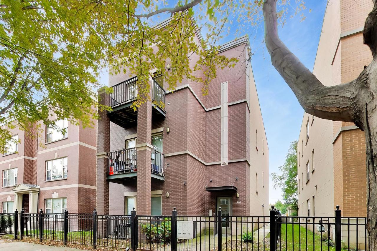 1149 W Washburne Ave. #301, Chicago, IL 60608