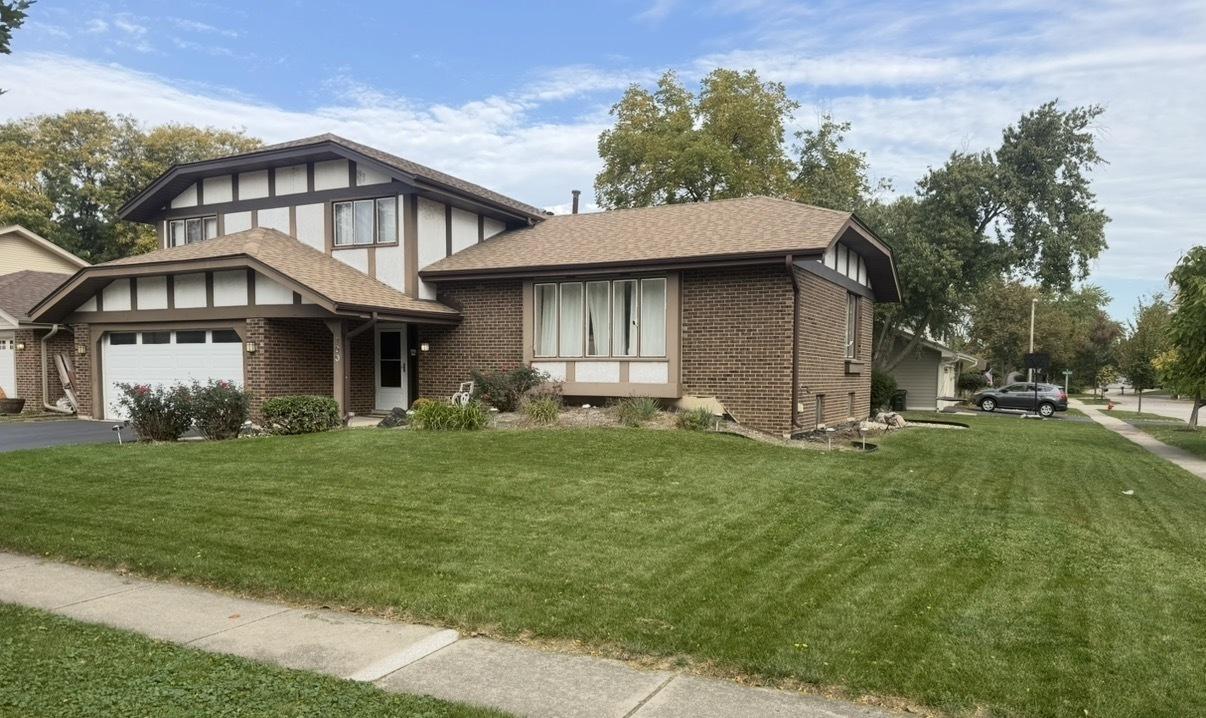 700 W 58th St., Westmont, IL 60559