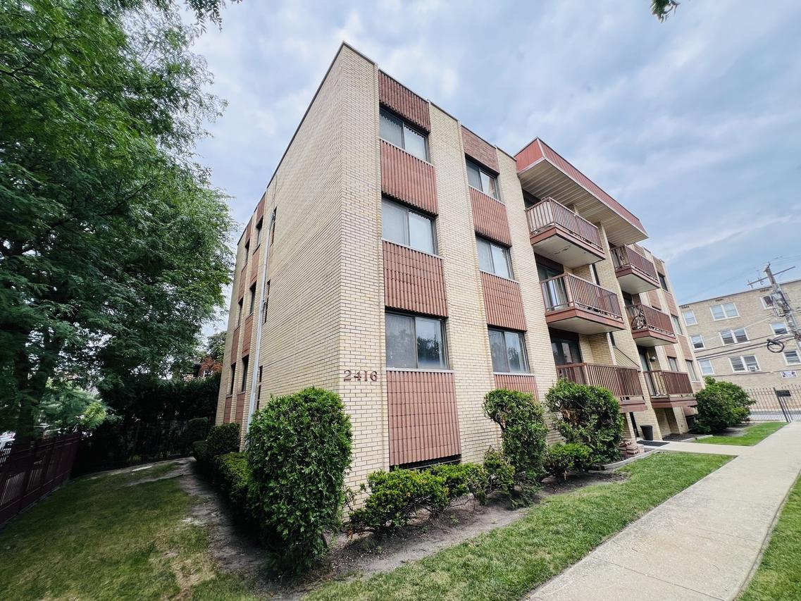 2416 W Foster Ave. #1N, Chicago, IL 60625