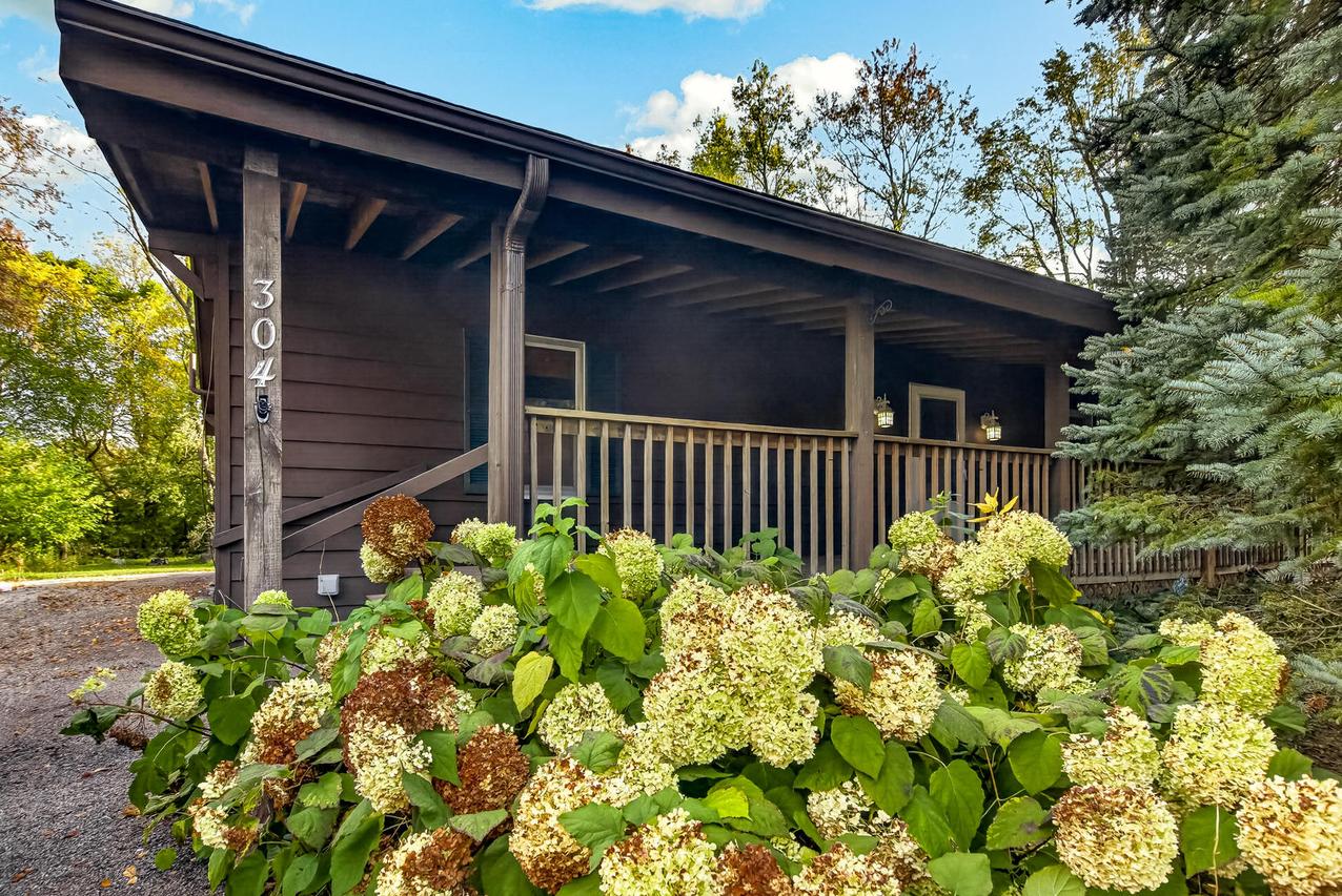 304 Picadilly Dr., Poplar Grove, IL 61065