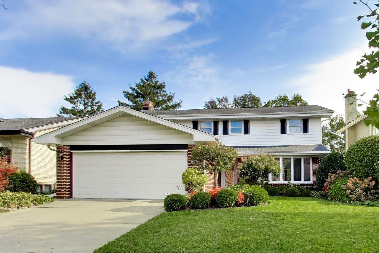8321 N Knight Ave., Niles, IL 60714