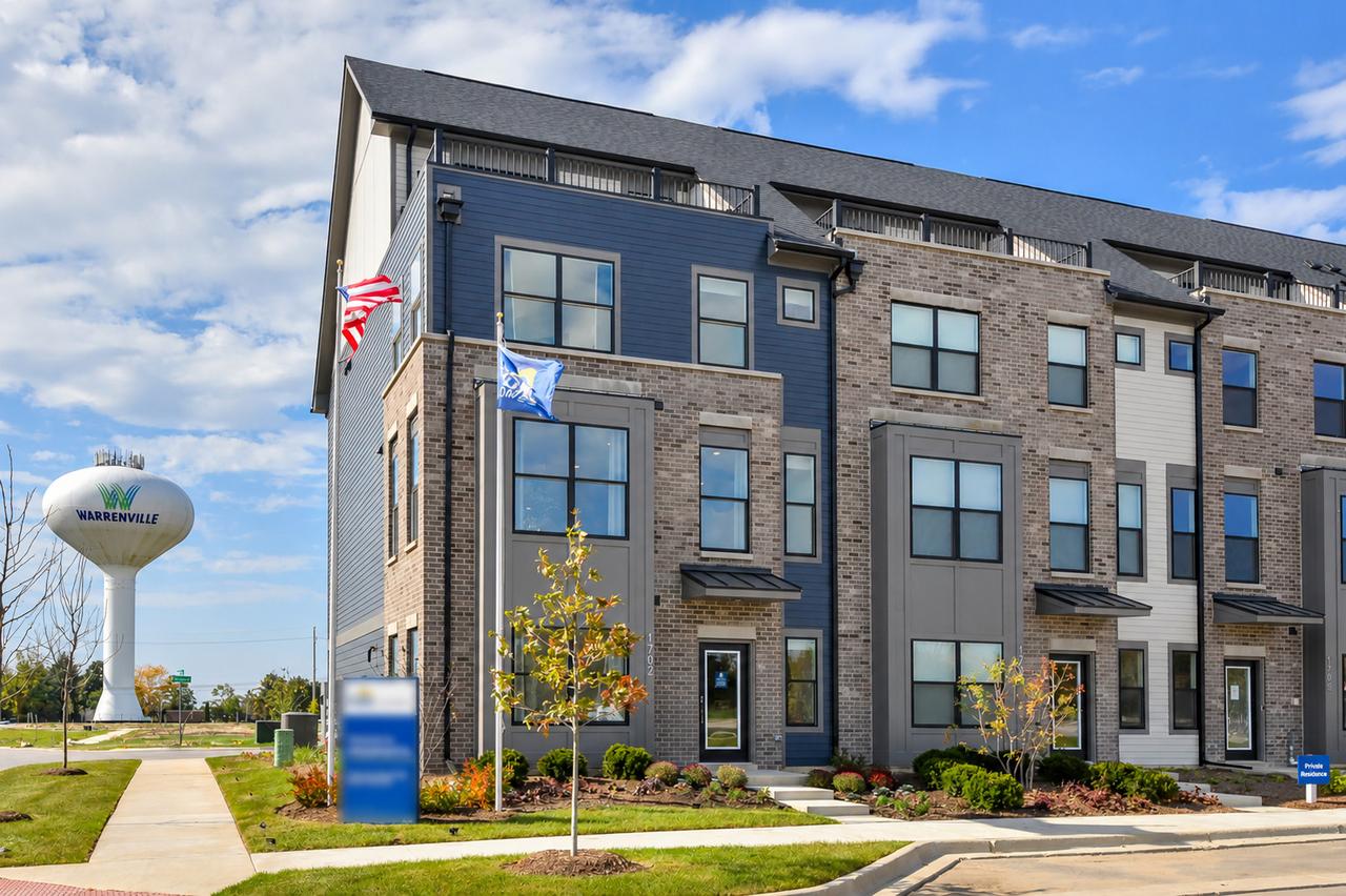506 Agni Ave. #8002, Naperville, IL 60563