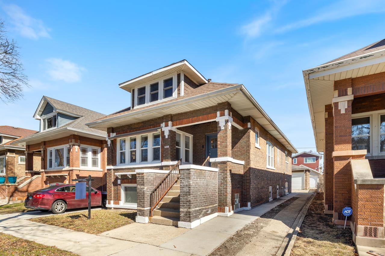 2431 Gunderson Ave., Berwyn, IL 60402