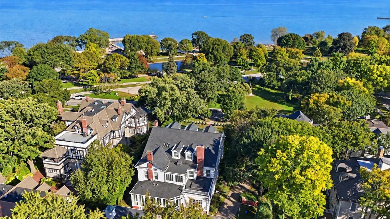 1616 Forest Pl., Evanston, IL 60201