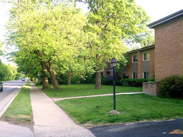 400 Green Bay Rd. #207, Glencoe, IL 60022