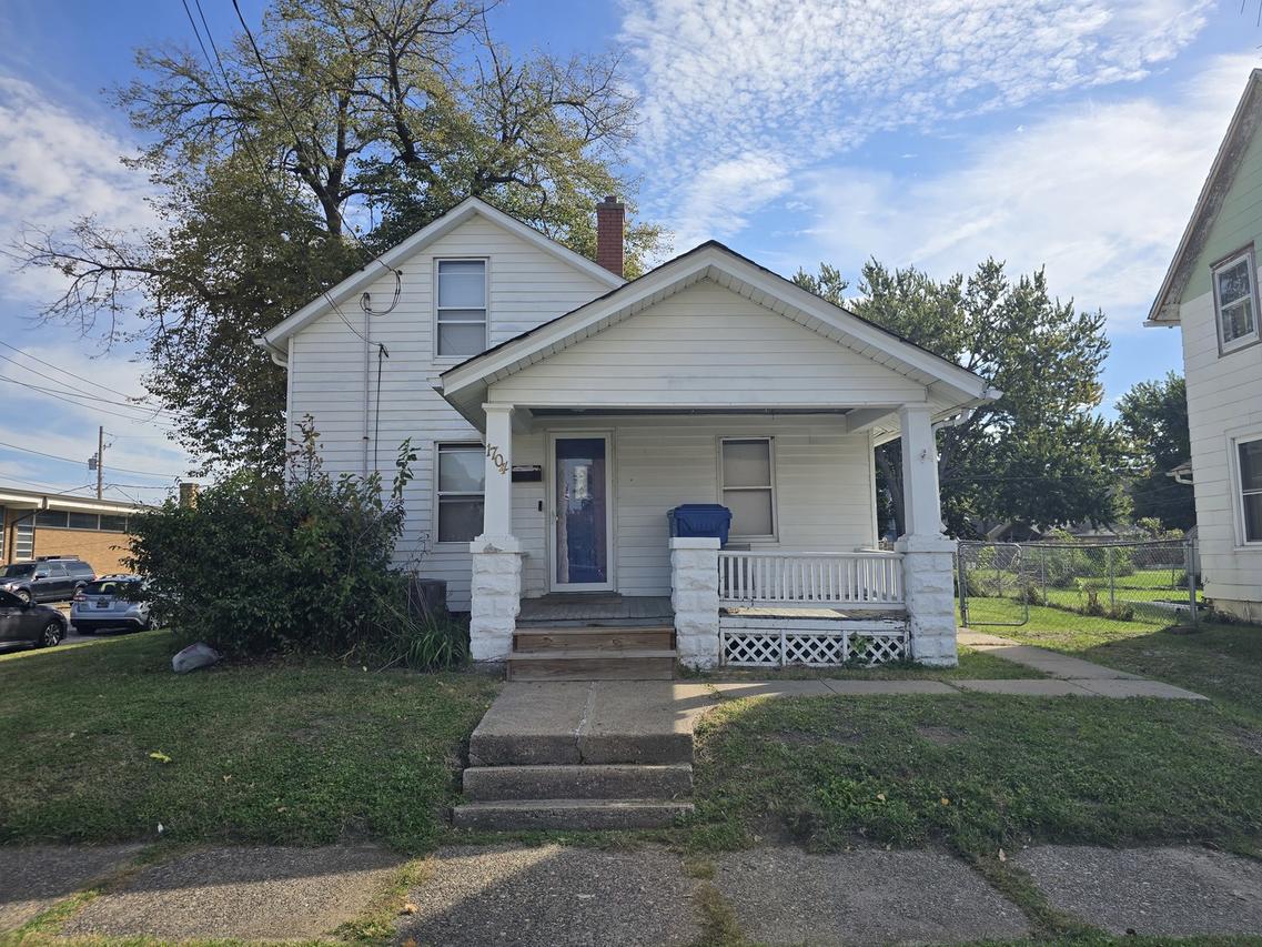 1704 14th St., Moline, IL 61265