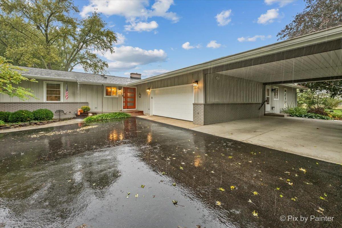 1070 Rose Ct., Woodstock, IL 60098