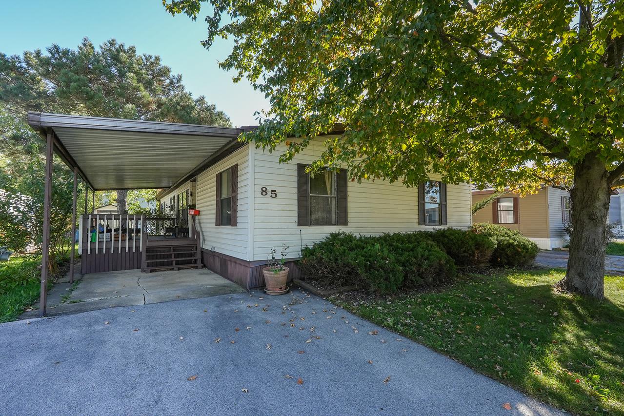 85 Berry Ln., Bourbonnais, IL 60914