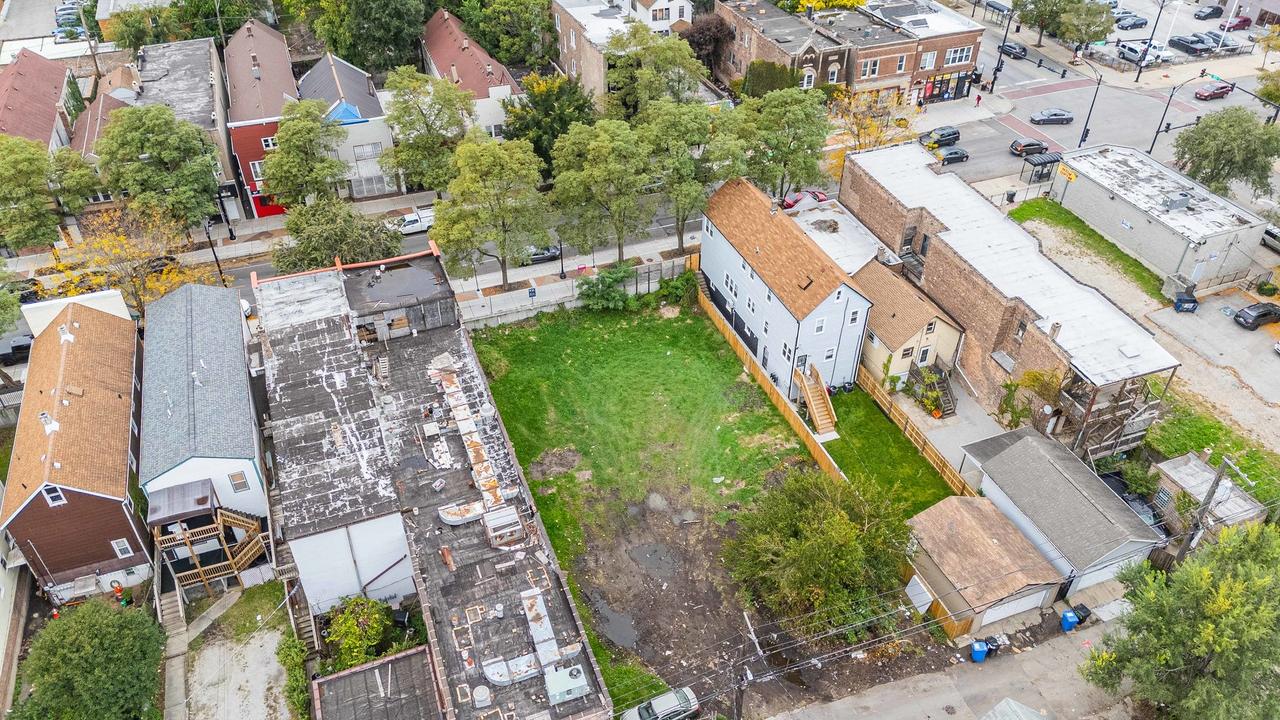 8719 S Commercial Ave., Chicago, IL 60617
