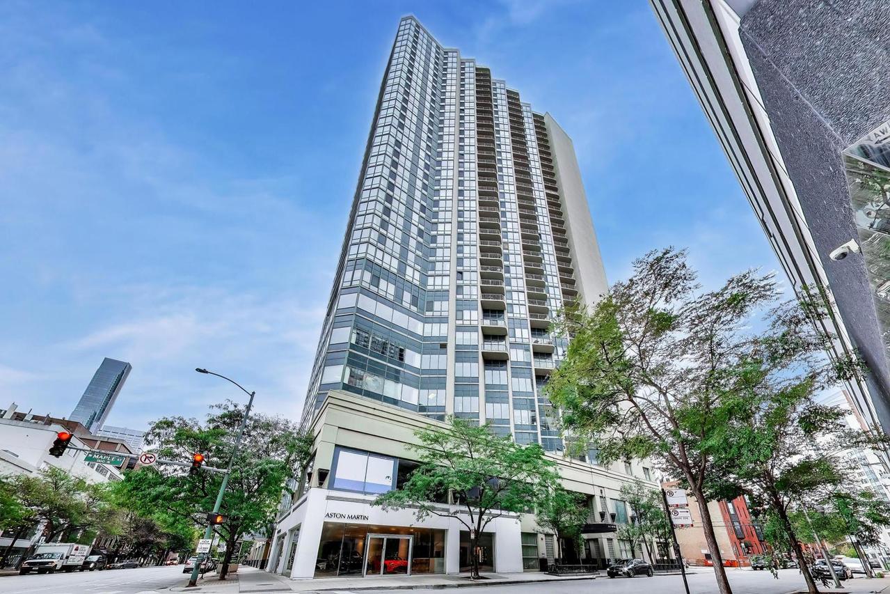 111 W Maple St. #2902, Chicago, IL 60610