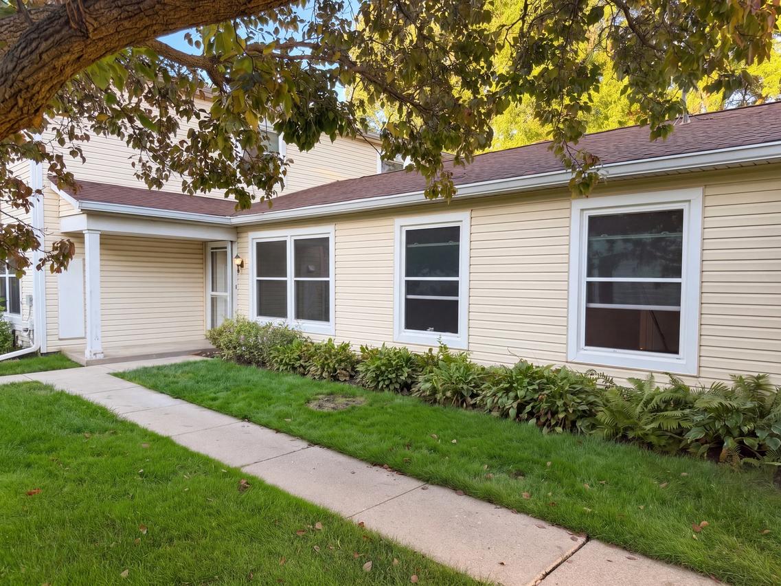 1186 E Azalea Ln., Palatine, IL 60074