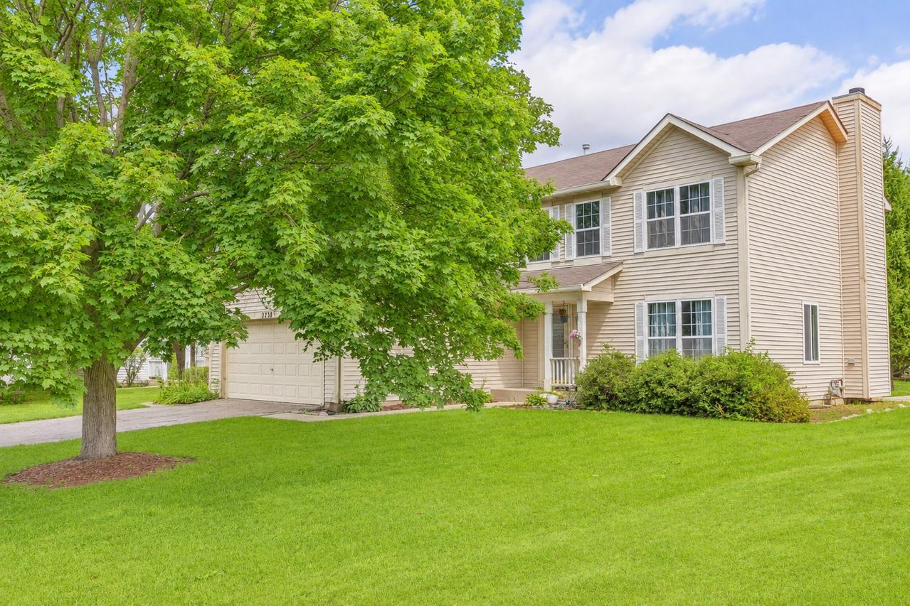 2734 Imperial Valley Tr., Aurora, IL 60503