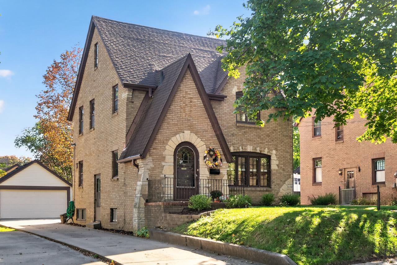 623 Robert Ave., Rockford, IL 61107